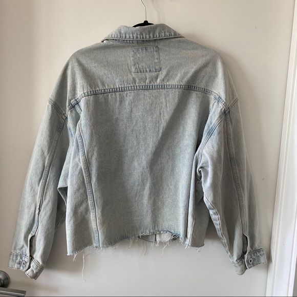 Cotton On cropped denim jacket - Picture 3 of 4